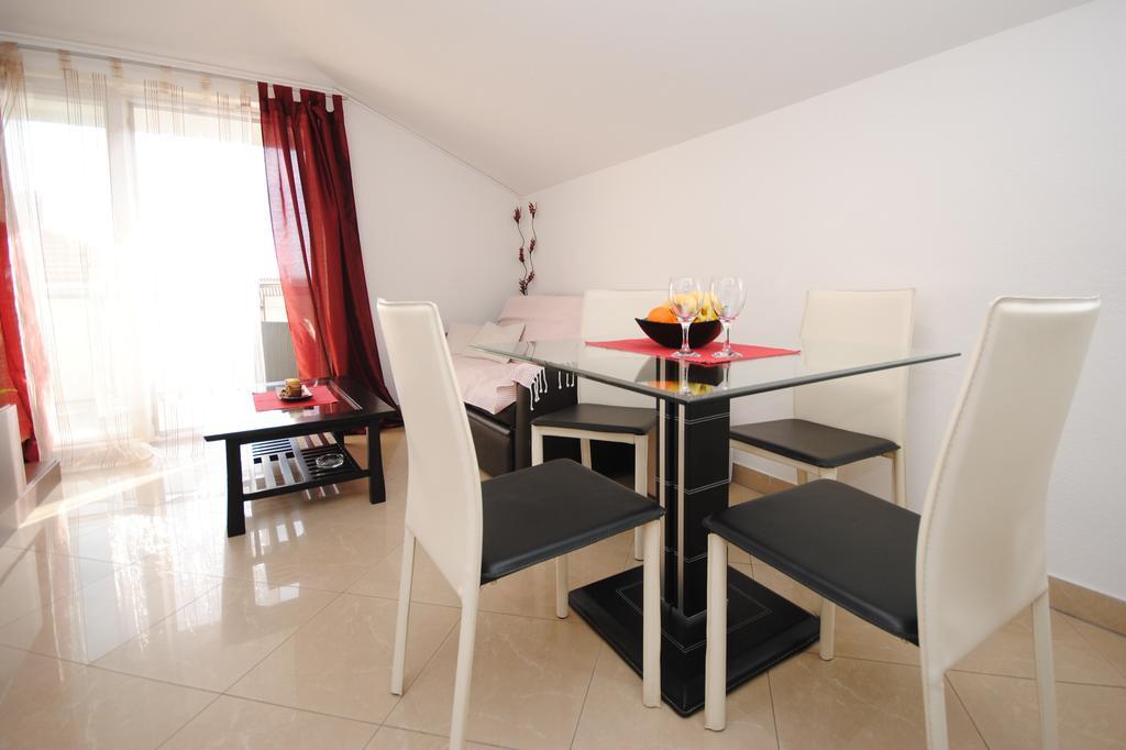 Apartment Tin Kaštela Екстериор снимка
